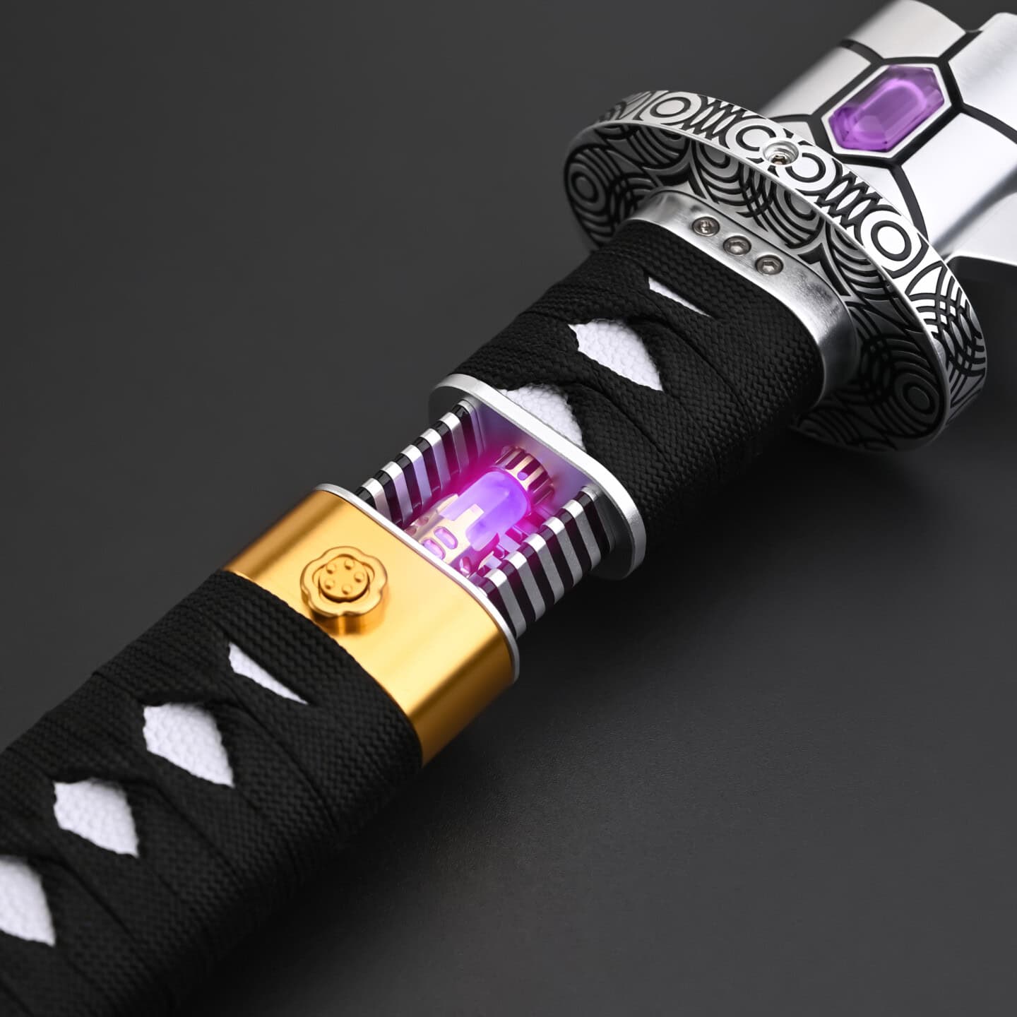 Dark Katana Kyber Crystal Lightsaber – SNV4 PRO | Saber 66